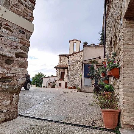 Ospitaci Appartamenti Giove Valtopina Kültér fotó