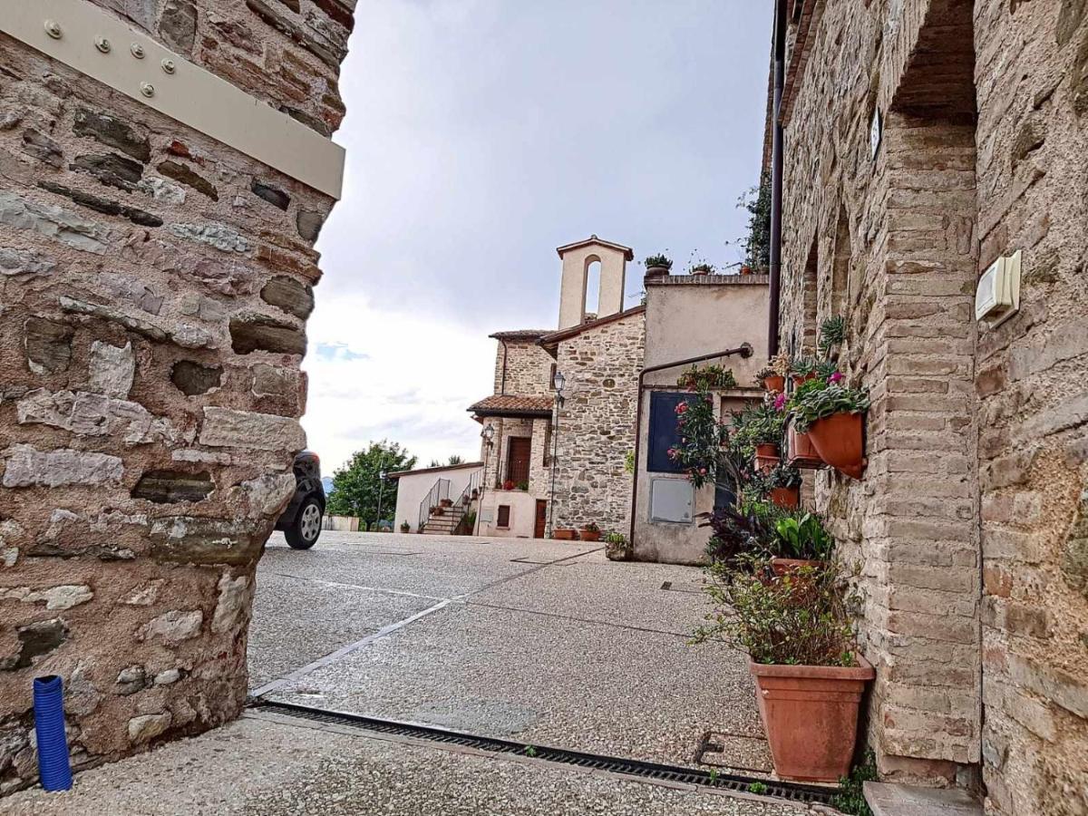 Ospitaci Appartamenti Giove Valtopina Kültér fotó